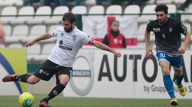 Pro Vercelli-Pro Patria 0-0