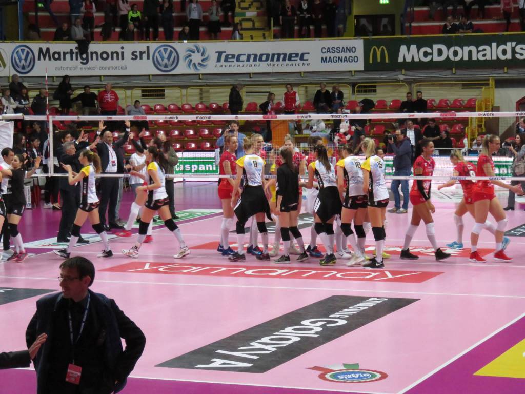 Uyba-Banca Valsabbina Millenium Brescia 3-0