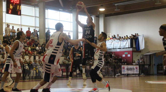 Knights Legnano-Basket Busto Arsizio 69-73