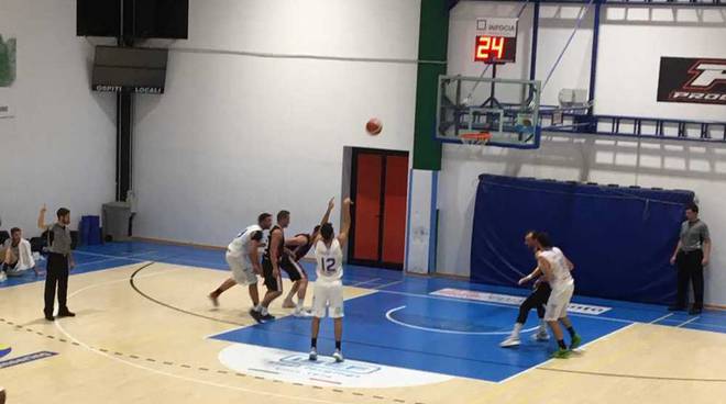 Basketball Gallarate - Knights Legnano 61-69