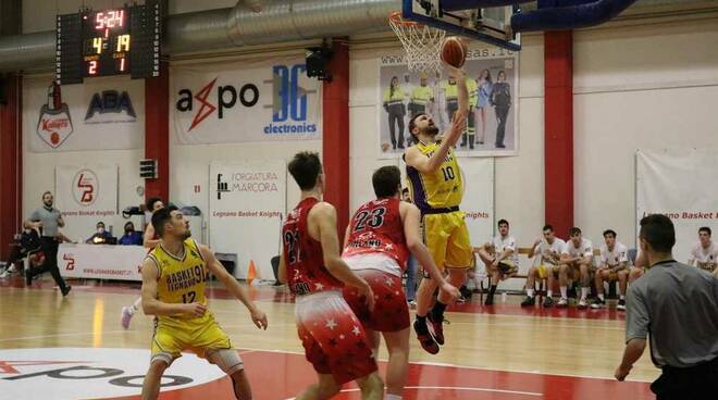 WIZ Basket Legnano '91 - AIX Armani Milano 75 - 58