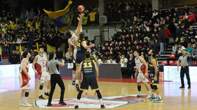 Knights Legnano-Vigevano 84-73